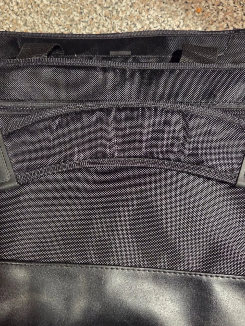 Lenovo ThinkPad 17” Large Laptop Black Carrying Case Bag W Strap Leather Handles